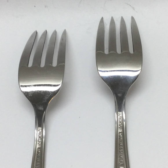 2 piece International Silver Random Rose Stainless Luxury Dinner Forks 6 7/8" - Picture 6 of 7